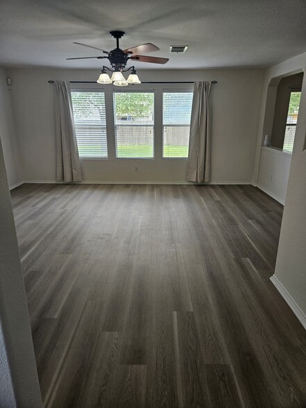 Building Photo - 3520 Destiny Acres