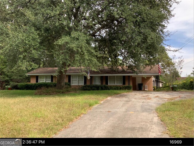 Primary Photo - 209 Faculty Blvd