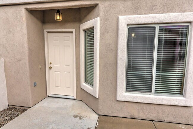 Building Photo - Rancho Sahuarita