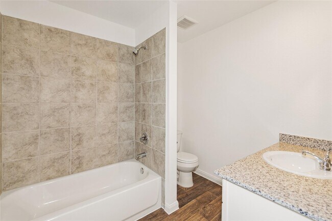 Building Photo - 16722 N Marie Vlg Dr