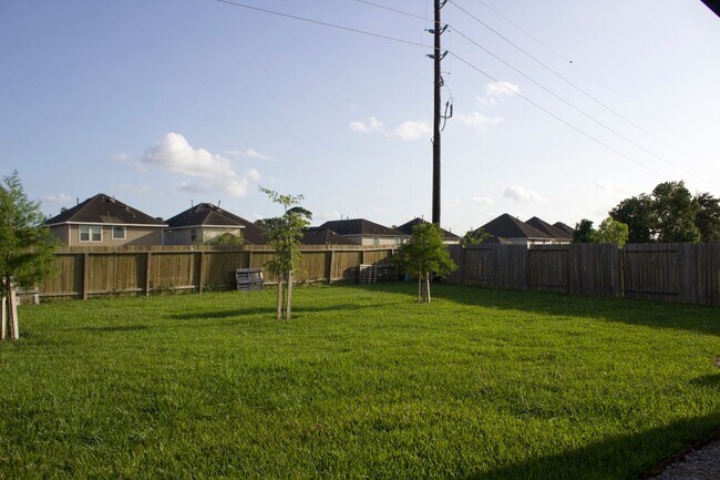 Building Photo - 10710 Spring Brook Pass Dr