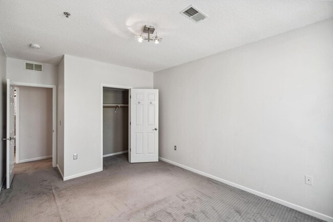 Building Photo - 675 N 1st St