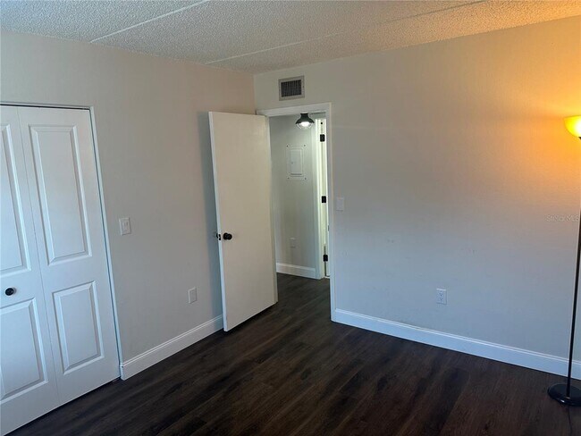 Building Photo - 207 Palmetto Ct