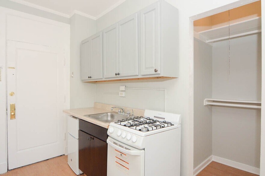 Building Photo - 3836 N Fremont St