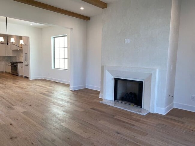 Building Photo - Beautiful New House in West Nashville - Hi...