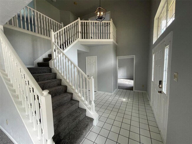 Building Photo - 14803 Silver Knight Ct