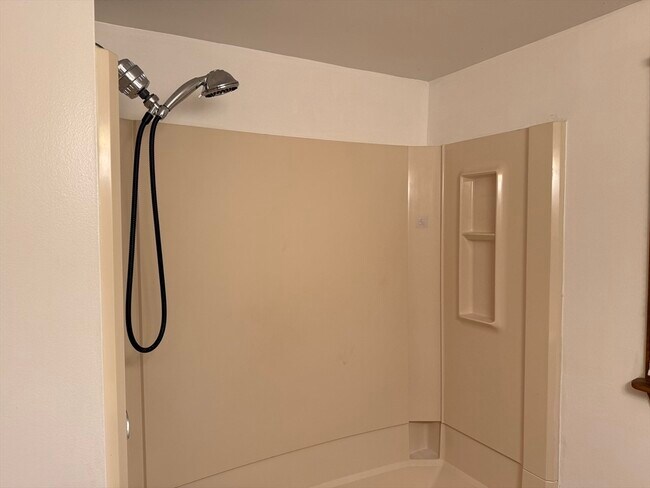 Building Photo - 192 Spring St