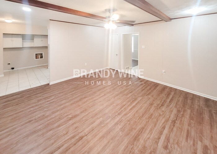 Building Photo - 3685 Naylor Dr