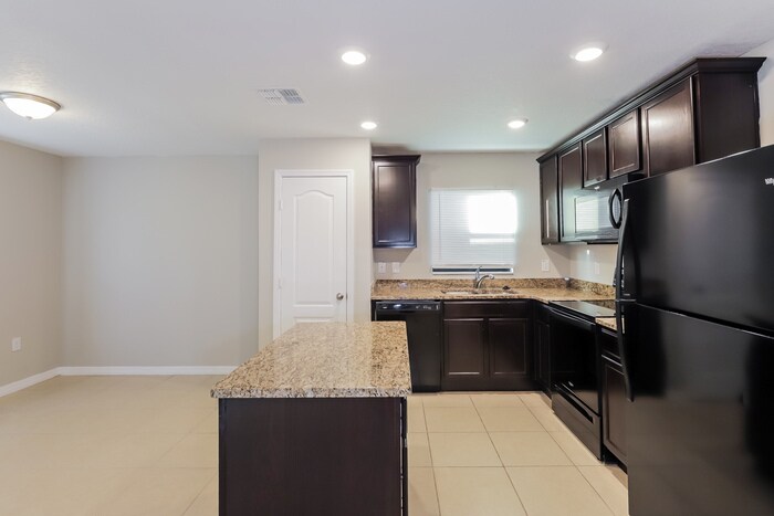 Building Photo - 1113 Brenton Leaf Dr