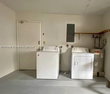 Building Photo - 2441 SW 124th Ave