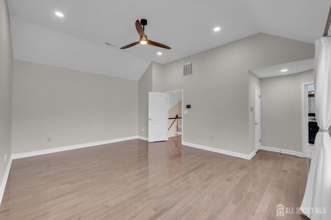 Building Photo - 4 Stults Dr