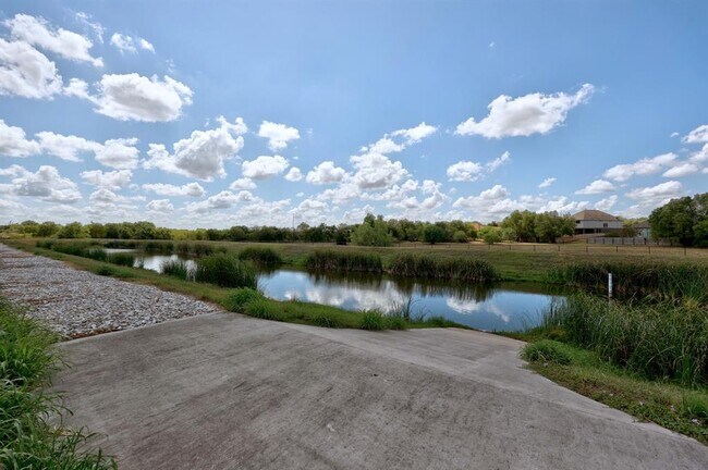 Building Photo - 441 Fieldwood Dr