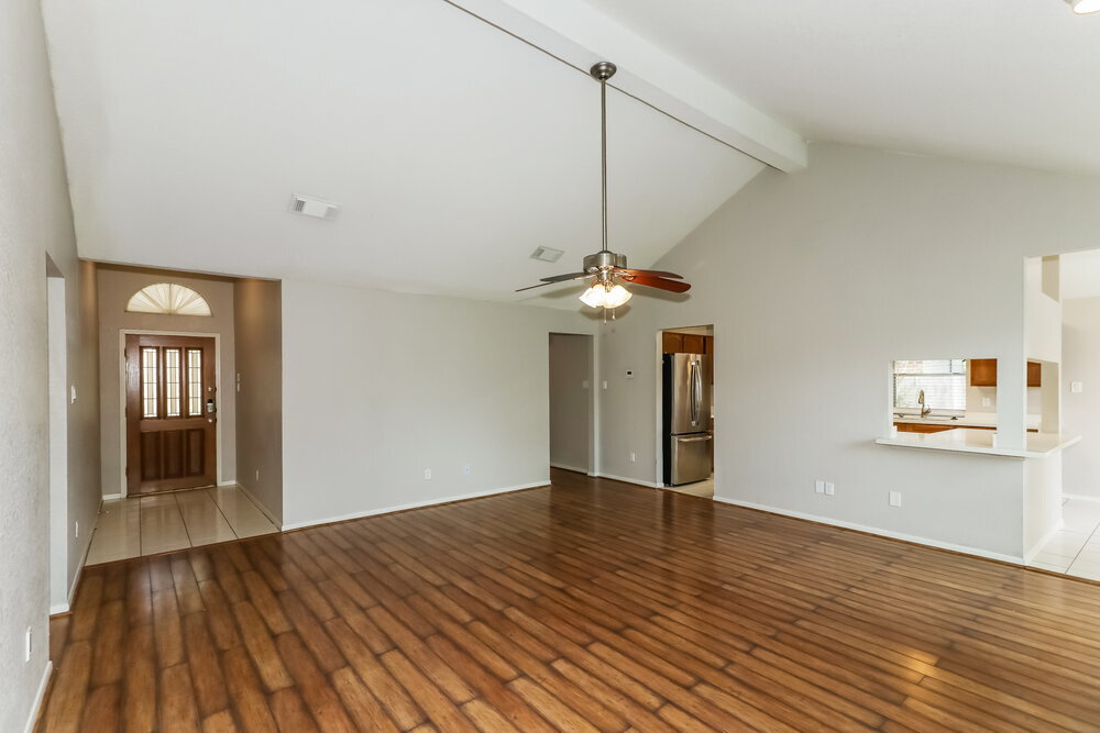 Building Photo - 2203 St James Pl