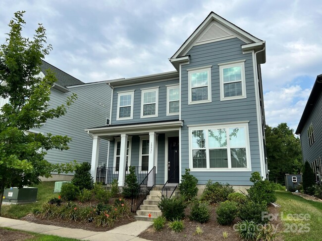 Building Photo - 15531 Laverack Ln