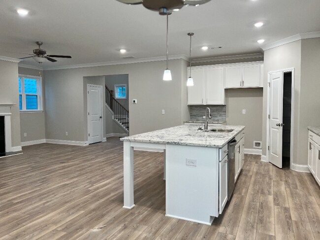 Building Photo - 4091 Aveline Ln