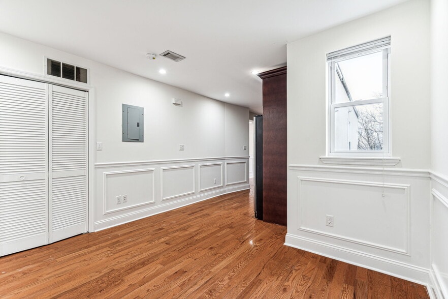 Building Photo - 1523 Ellsworth St