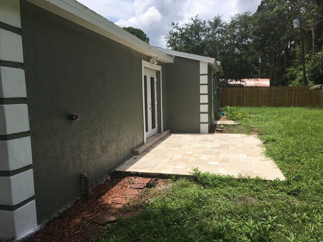 Building Photo - 2666 Marley Ln