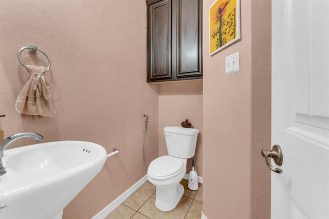 Building Photo - 5605 Cojimar Dr