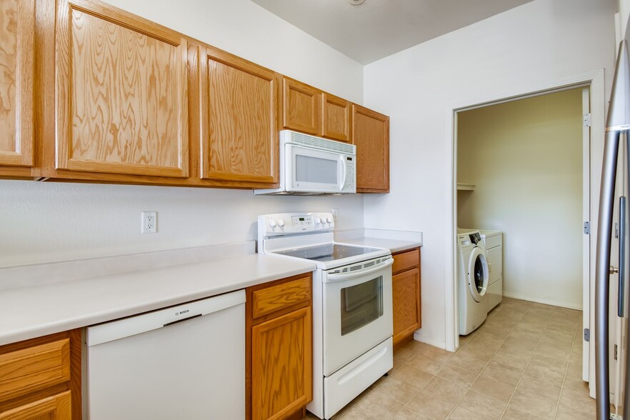 kitchen - 12711 Colorado Blvd