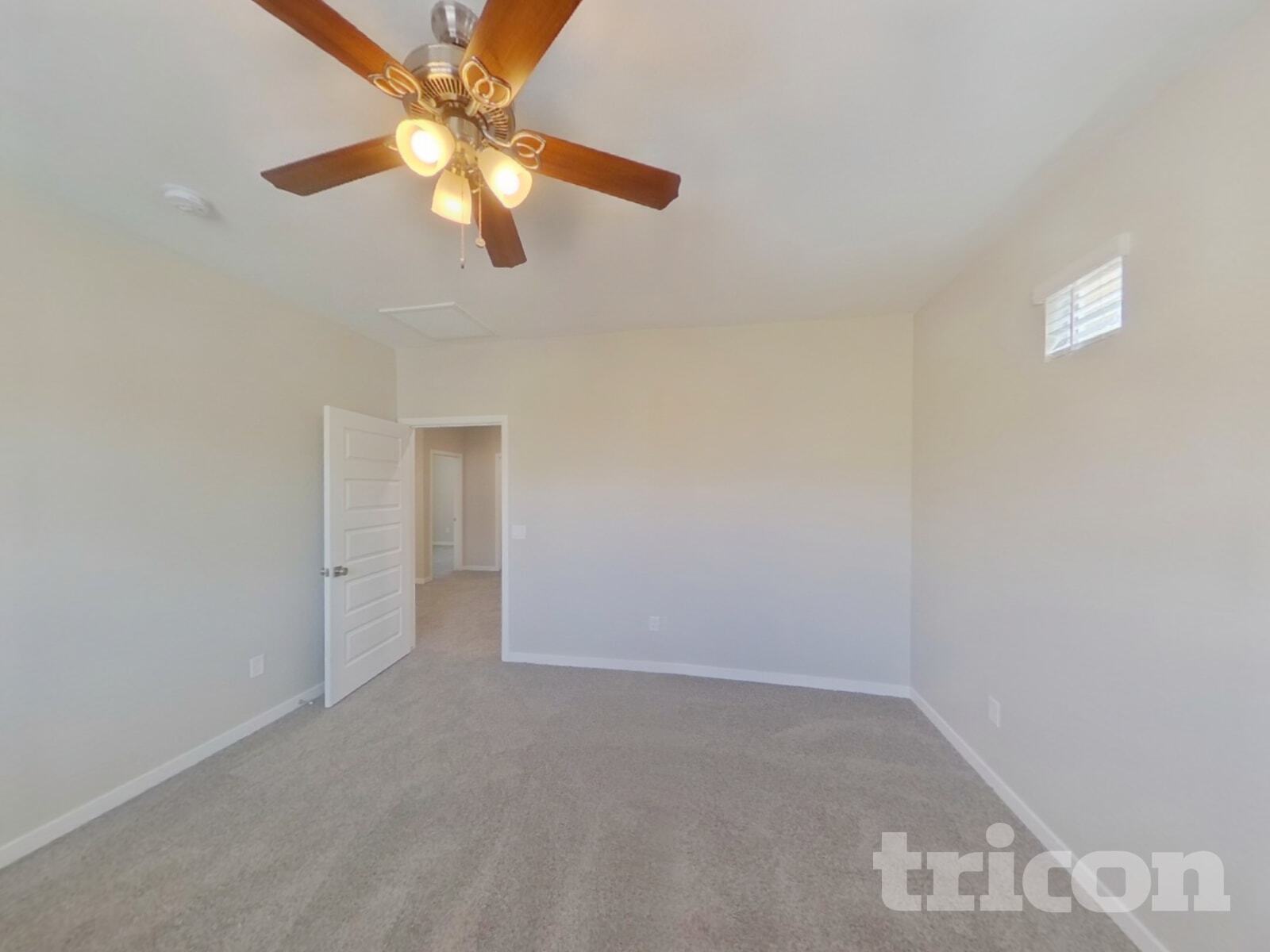 Building Photo - 4544 E Grandview St