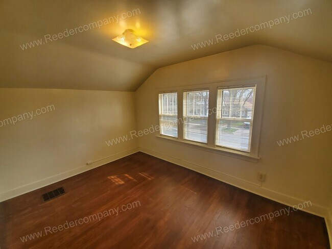 Building Photo - 7334 Jackson Ave