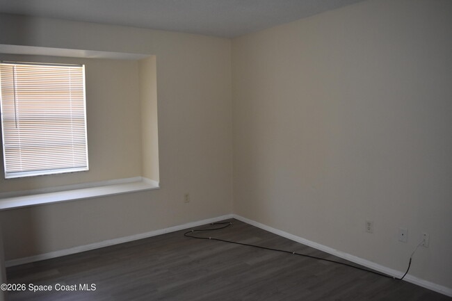 Building Photo - 3134 Edgewood Dr NE