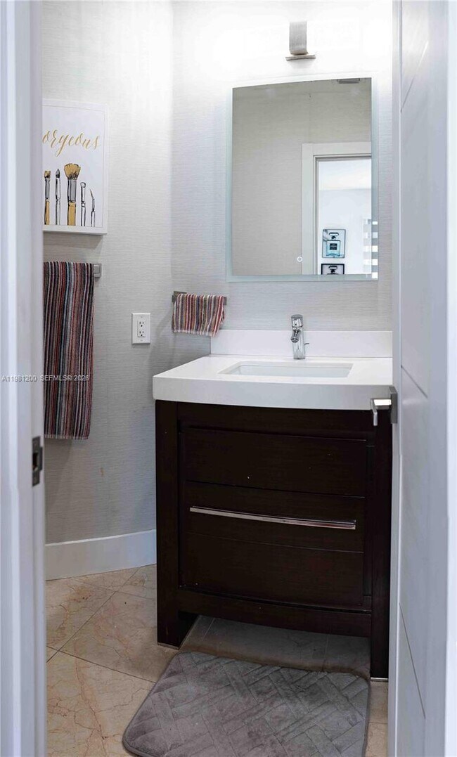 Building Photo - 4957 NW 93rd Doral Pl