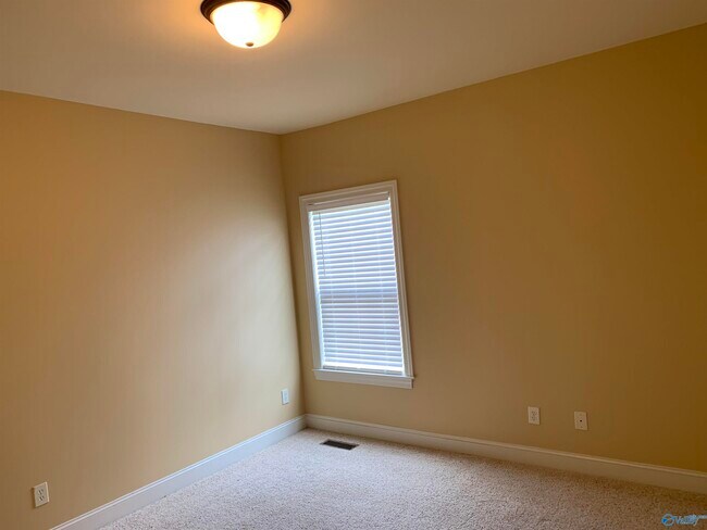 Building Photo - 100 Mayfair Ct