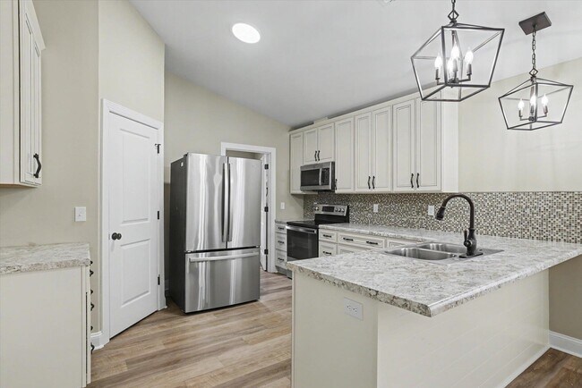 Building Photo - 28 Sudai St