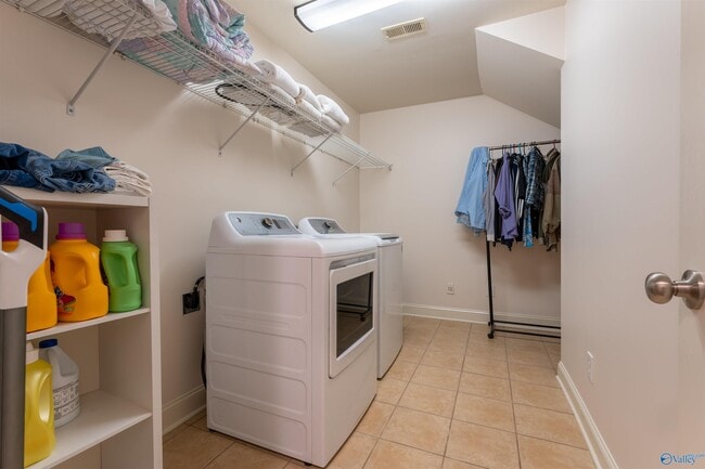 Building Photo - 3187 Mallard Point Dr SE