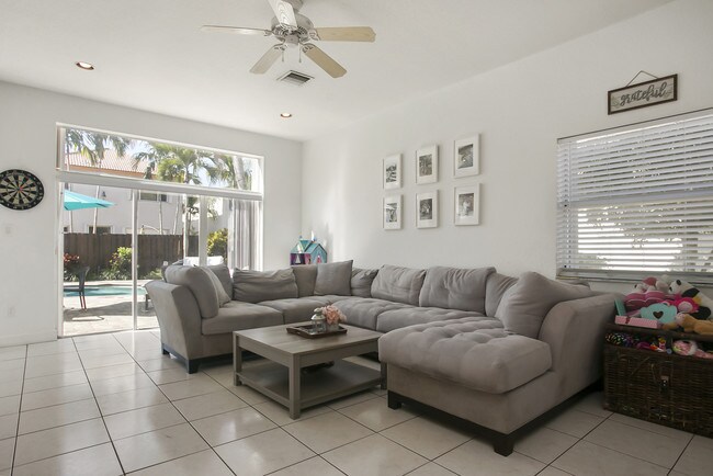 Building Photo - 11012 NW 59th St