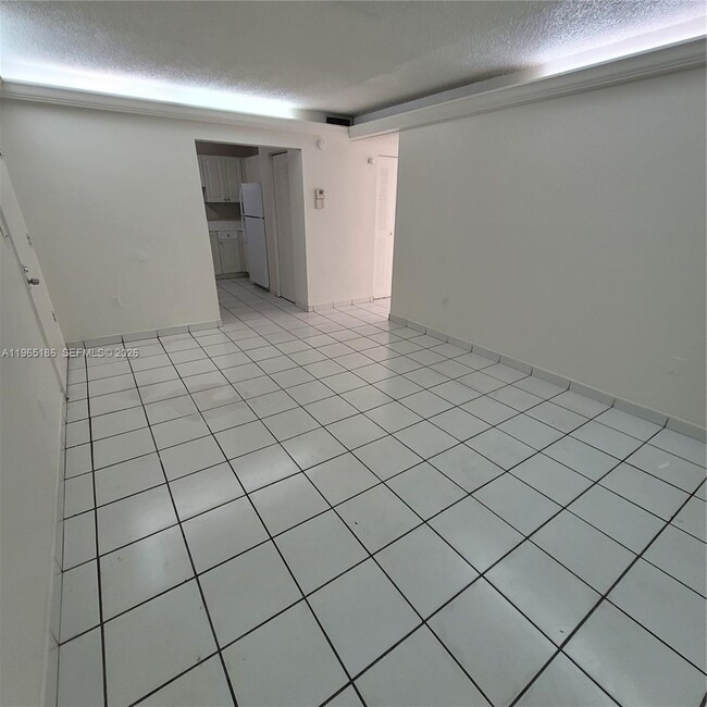 Building Photo - 5100 SW 41st St