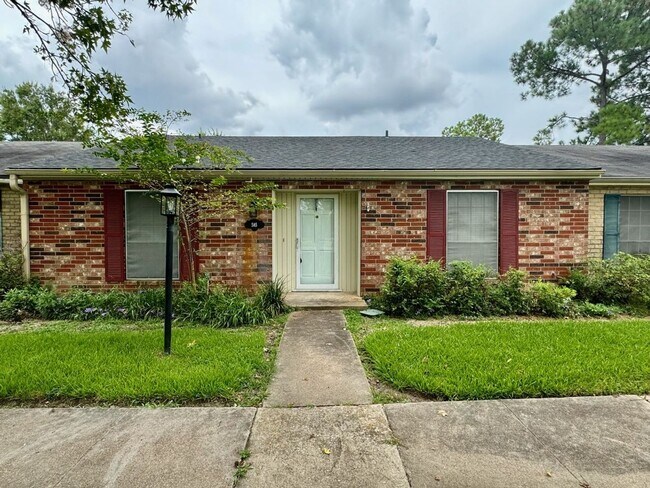 Primary Photo - 585 Langham Rd