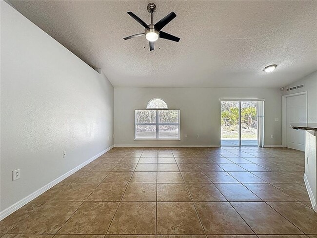 Building Photo - 413 Mulberry Ct