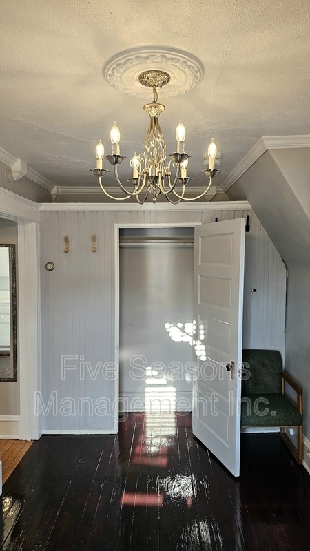 Primary Photo - 205 N Willard St