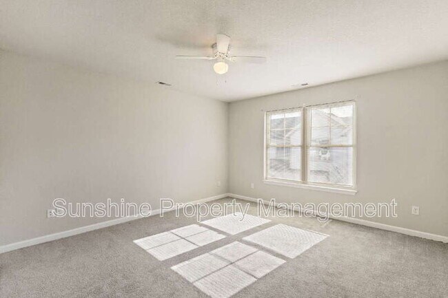 Building Photo - 200 Seasons Cir