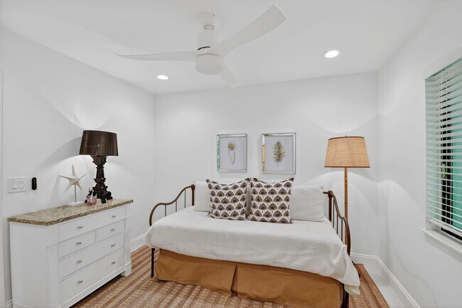 Building Photo - 2904 Spanish Trail