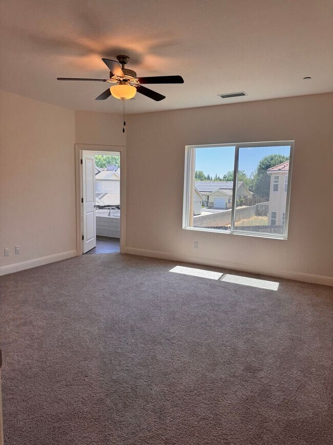 Building Photo - 4438 Langden Dr