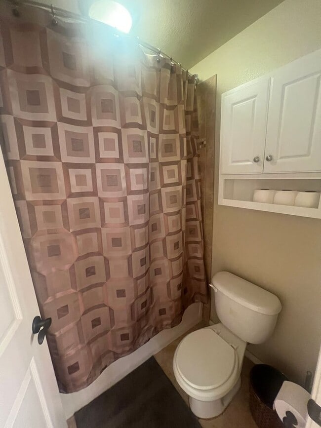 Building Photo - NICELY FURNISHED 2 BED/2 BA CONDO AT SUNRISE & KOLB!  AVAILABLE FOR SELF VIEWING!