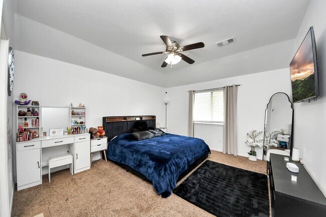 Building Photo - 18318 Farriswood Ct