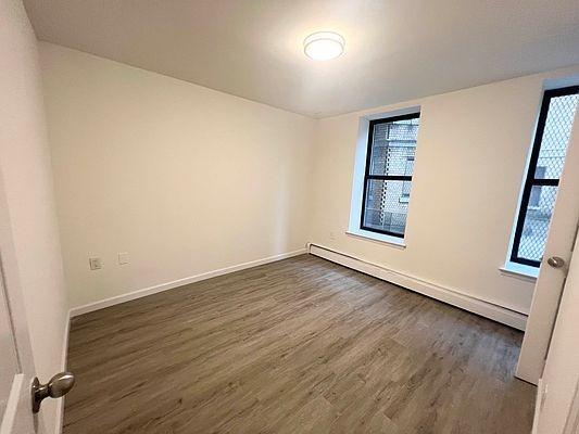 Building Photo - 3 bedroom in BRONX NY 10459