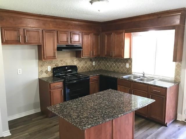 Building Photo - 501 Oxford Park