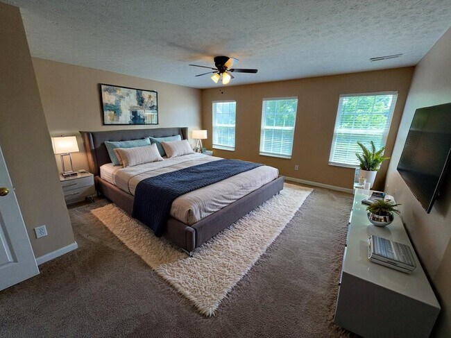 Building Photo - 5095 Oak Creek Trail