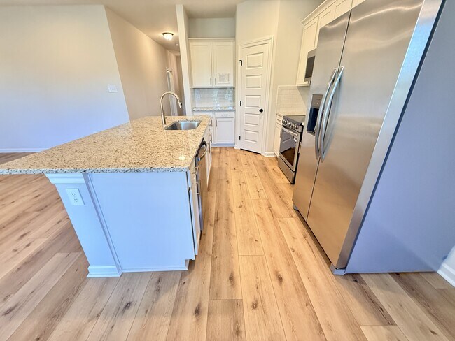 Building Photo - 16639 Aspen Ln
