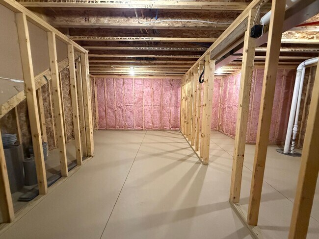 Building Photo - 7013 Claystone Dr
