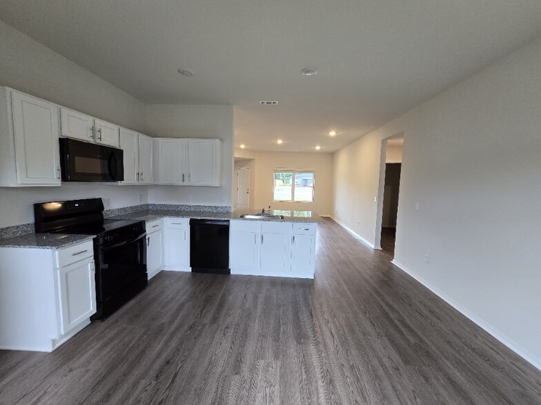 Building Photo - 2701 Murphy St