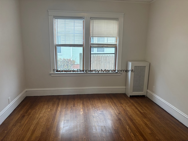 Building Photo - 108-110 Narragansett Street