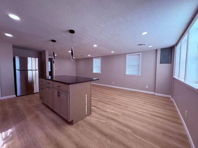 Building Photo - 8622 Walker Ave