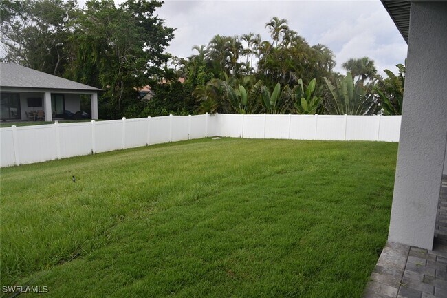 Building Photo - 4666 Villa Capri Ln