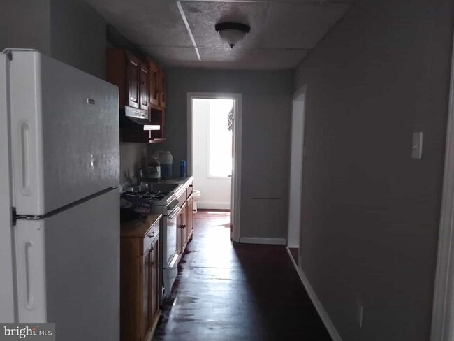 Building Photo - 420 W Ruscomb St